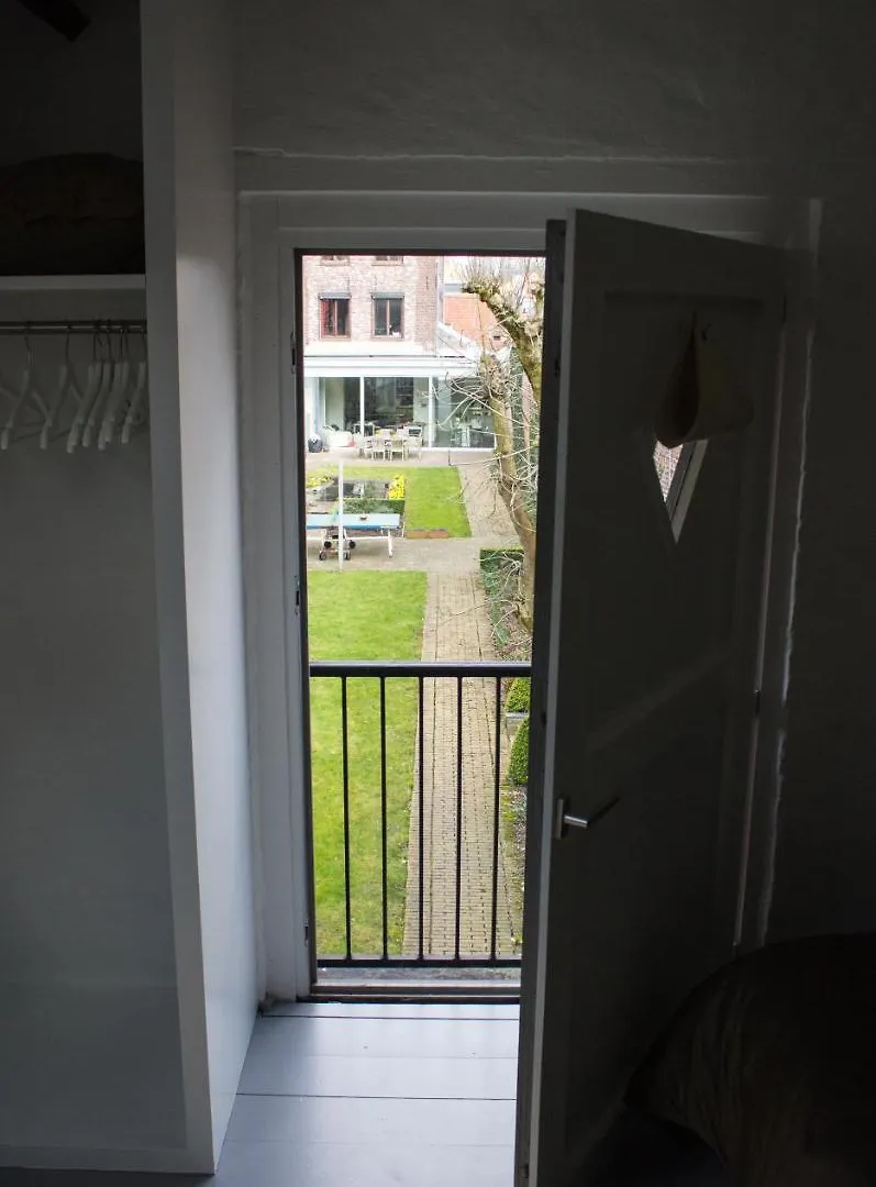 B&B Koetshuis 브뤼헤